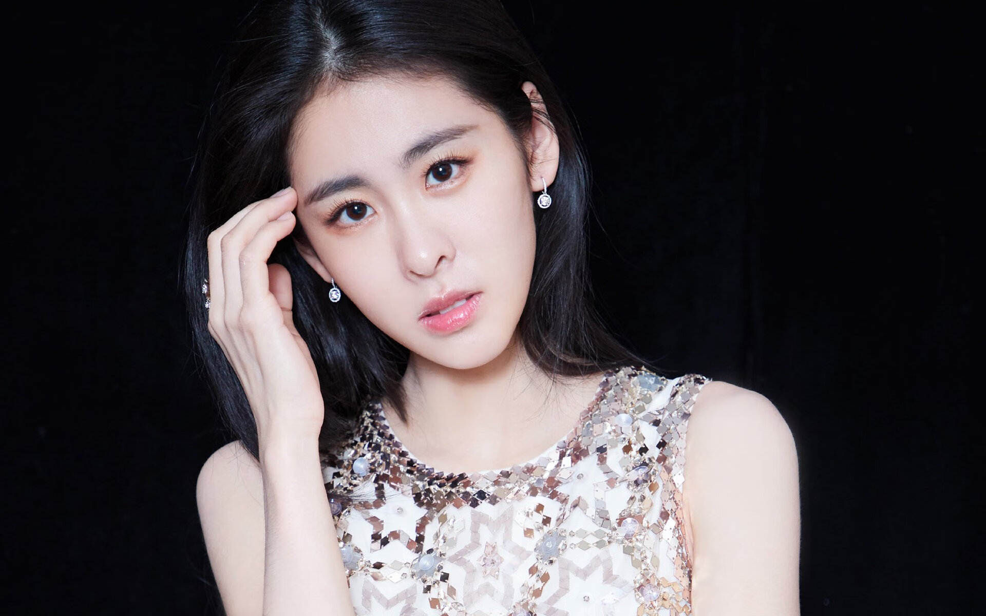 多特蒙德客场0-1不敌奥格斯堡,遭遇赛季首败,多特蒙德的比赛