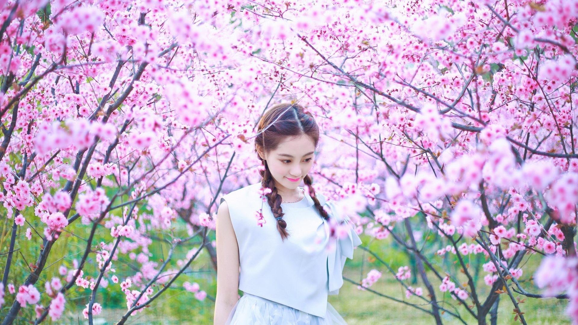 “六人制袋棍球赛场：东部新区展现极限速度与灵活性”