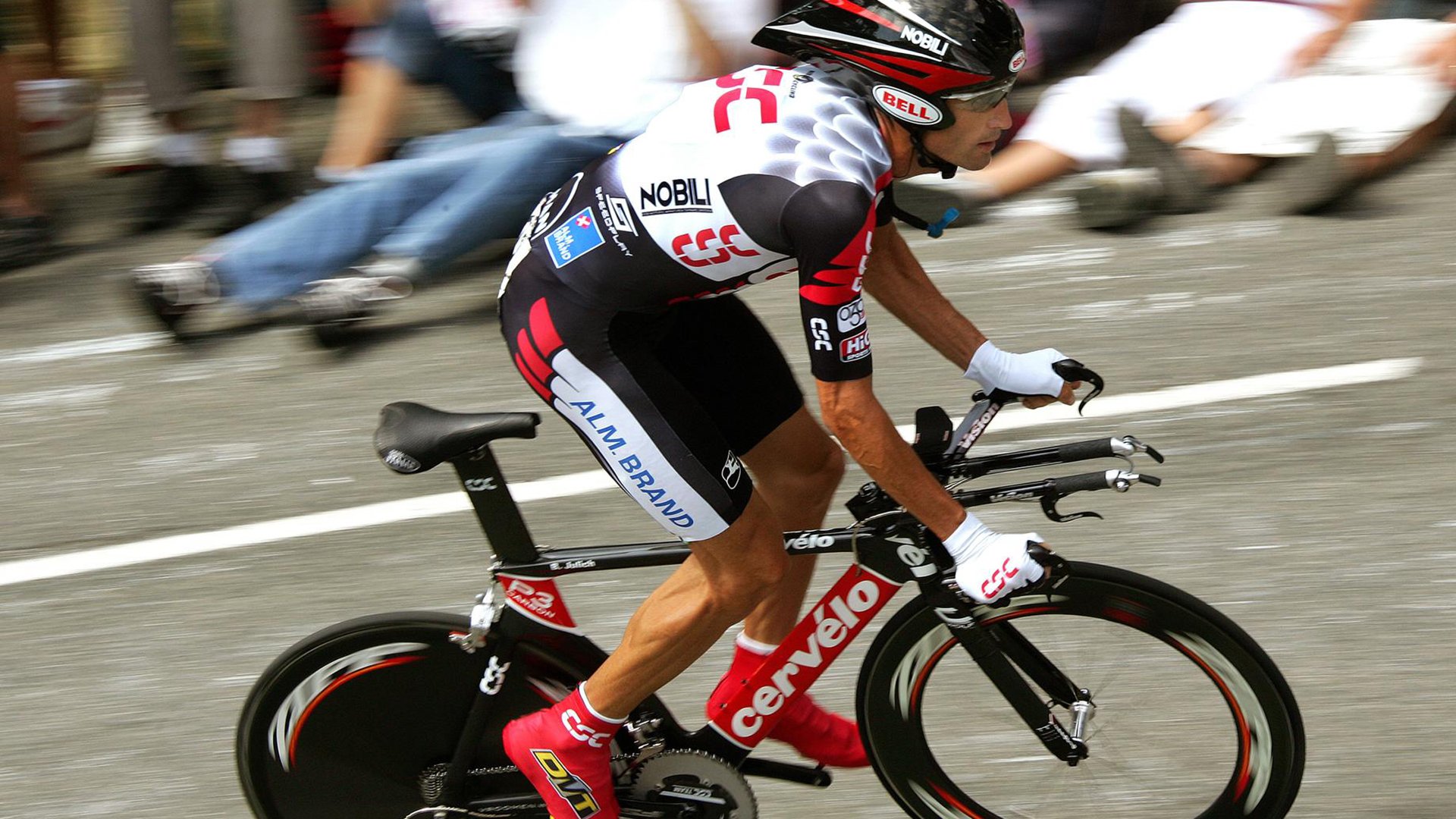 “德甲最后冲刺，领先队伍展现强大火力”，德甲还剩几轮结束